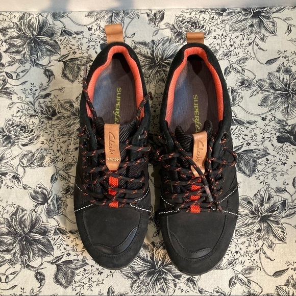 CLARKS Sz 7.5 Trainer  Style Shoes 'Tri Trek Gtx' Gortex Sneakers - Picture 3 of 11